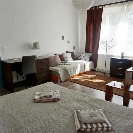 Tuender Roza Apartament Mişcolţ