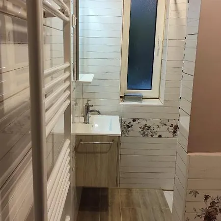 Tuender Roza Apartament *