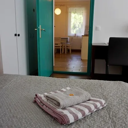 Apartament Tuender Roza