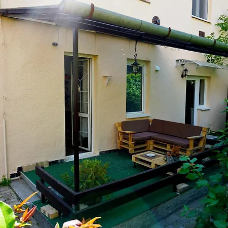 Apartament Tuender Roza *