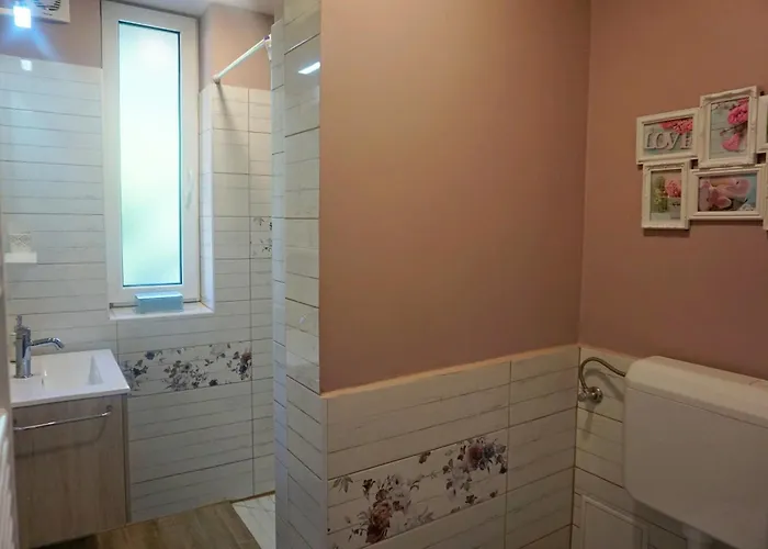 Tuender Roza Apartment Miskolc